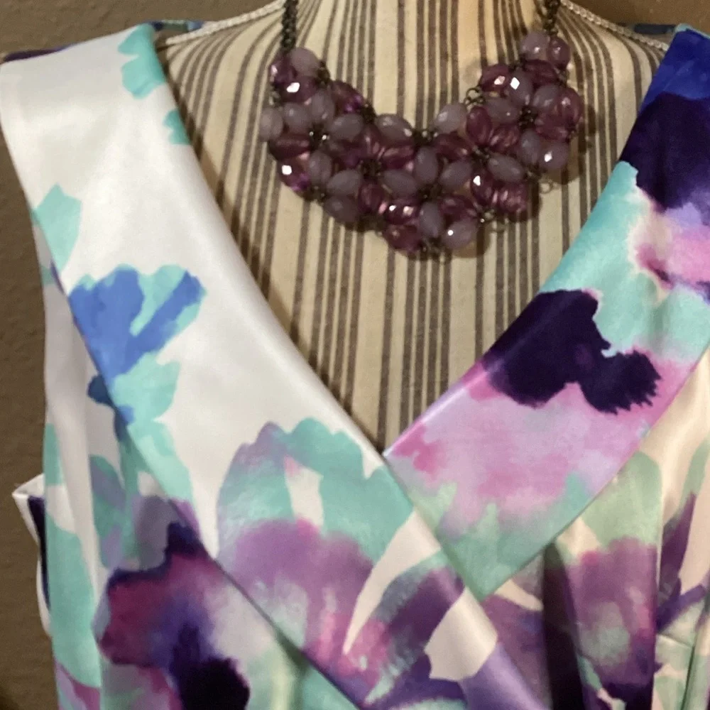 Tahari White and Green Patterned Dress - Picture 8 of 14